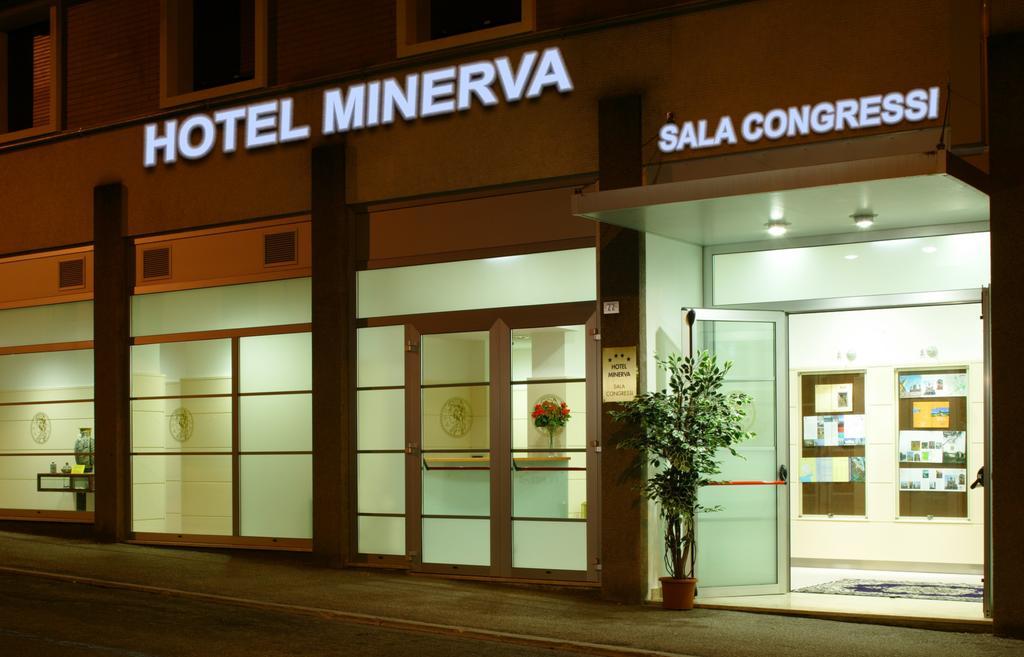 Hotel Minerva ポルデノーネ エクステリア 写真