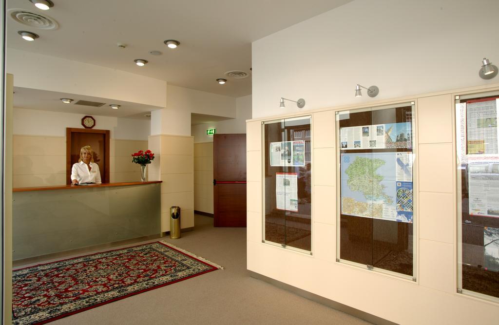 Hotel Minerva ポルデノーネ エクステリア 写真